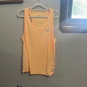 NIKE WOMENS TANK TOP XL